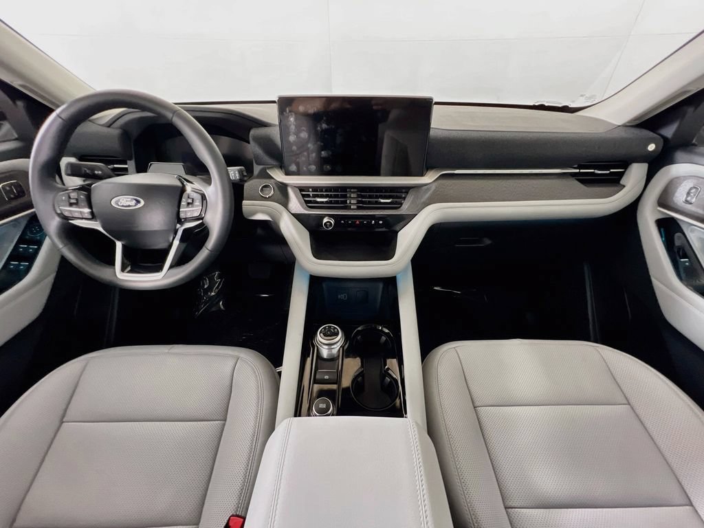 New 2026 Ford Explorer Platinum w/ LUX Leather Package AWD/4WD image 7