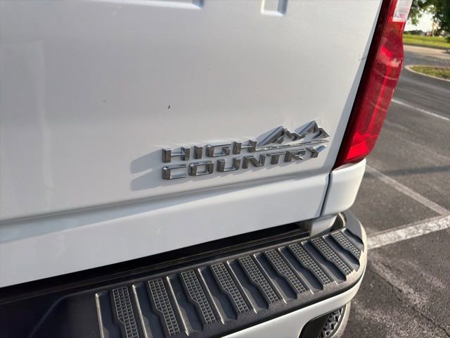 Used 2021 Chevrolet Silverado 2500 High Country w/ Z71 Off-Road Package AWD/4WD image 12