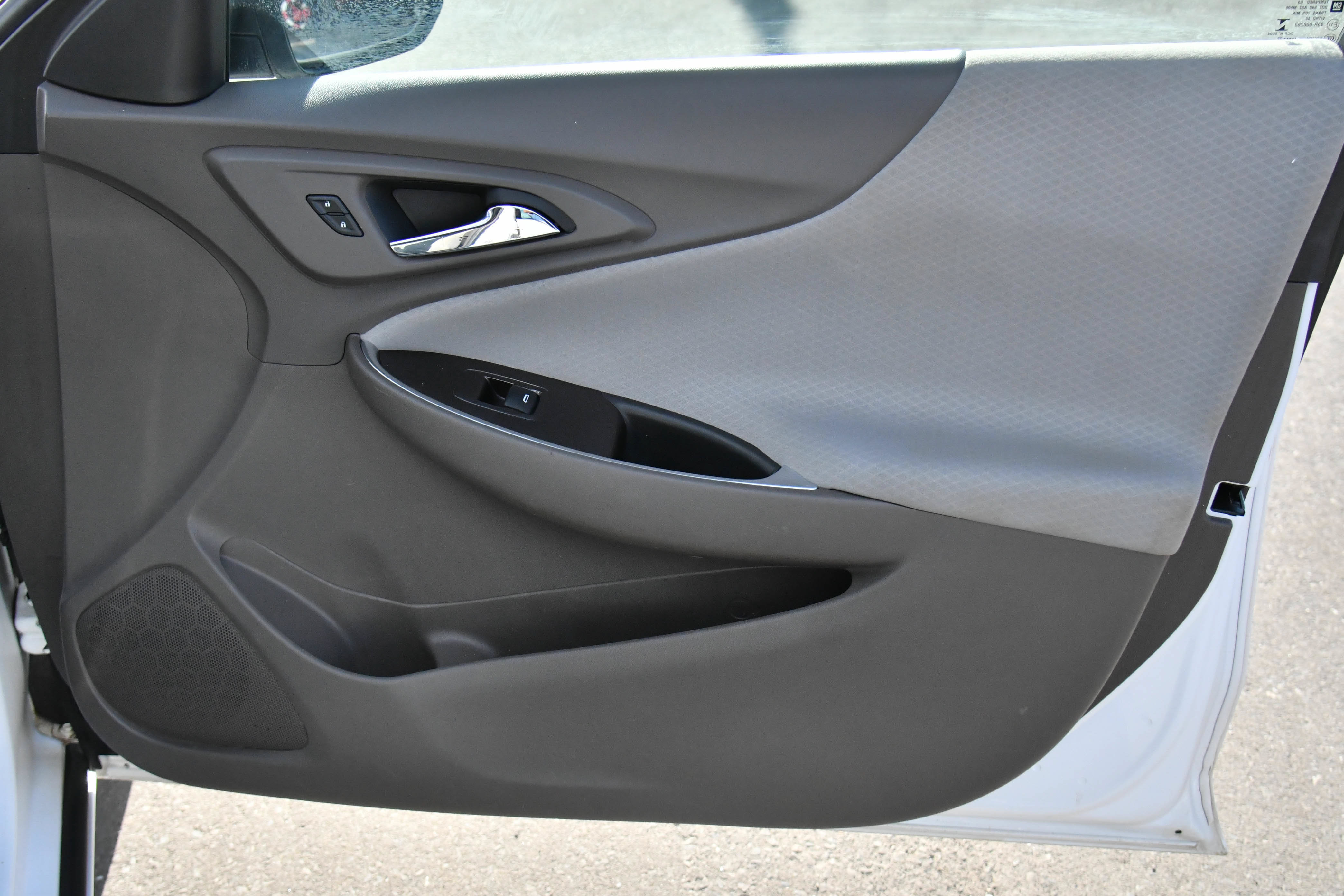Used 2022 Chevrolet Malibu LT FWD image 38