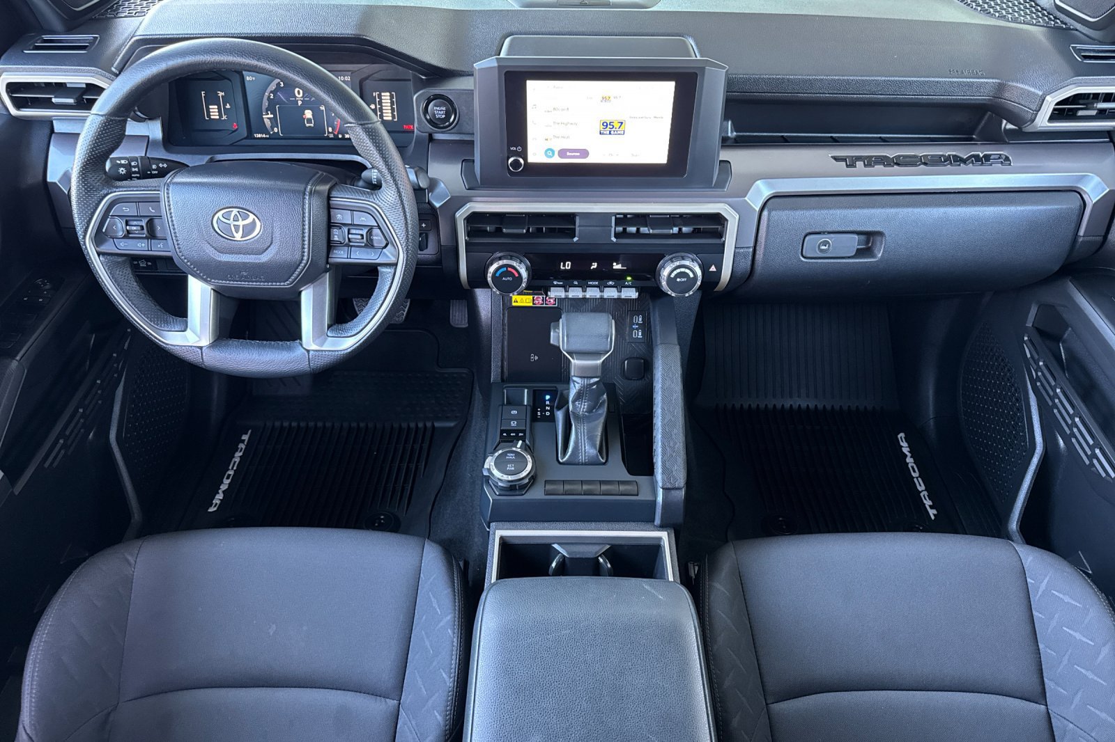 Certified 2025 Toyota Tacoma SR5 w/ SR5 Upgrade Package AWD/4WD image 5