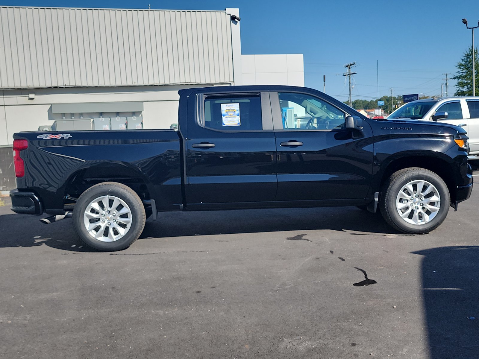 New 2026 Chevrolet Silverado 1500 Custom w/ LPO, Dark Essentials Package AWD/4WD image 6