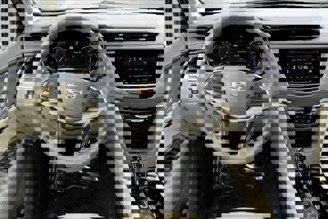 Used 2022 Cadillac XT5 Premium Luxury image 4