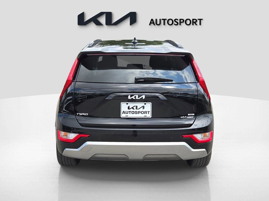New 2025 Kia Niro EX Touring image 9