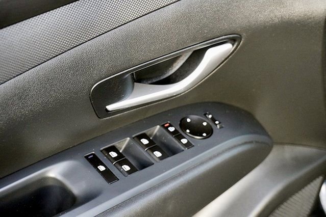 Certified 2025 Hyundai Tucson SE image 24