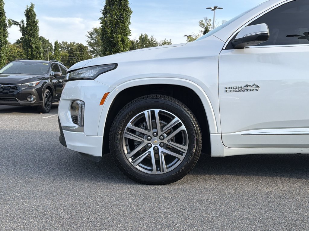 Used 2022 Chevrolet Traverse High Country FWD image 9