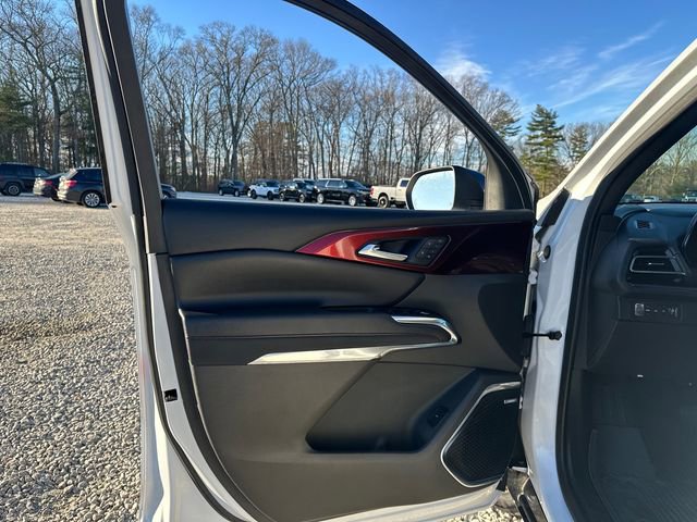 Used 2025 Chevrolet Traverse RS w/ LPO, Floor Liner Package image 28