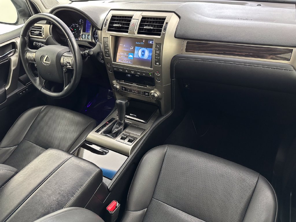 Used 2015 Lexus GX 460 w/ Navigation Package AWD/4WD image 38