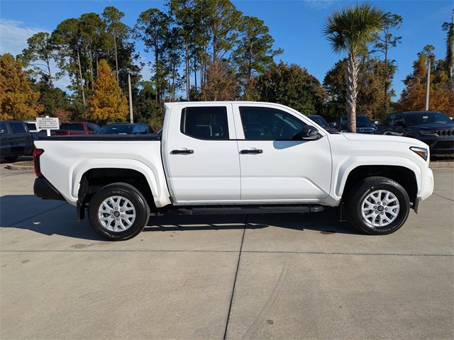 Used 2024 Toyota Tacoma SR image 3