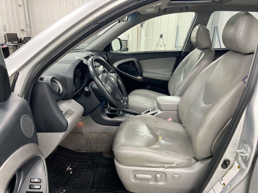 Used 2007 Toyota RAV4 Limited AWD/4WD image 19