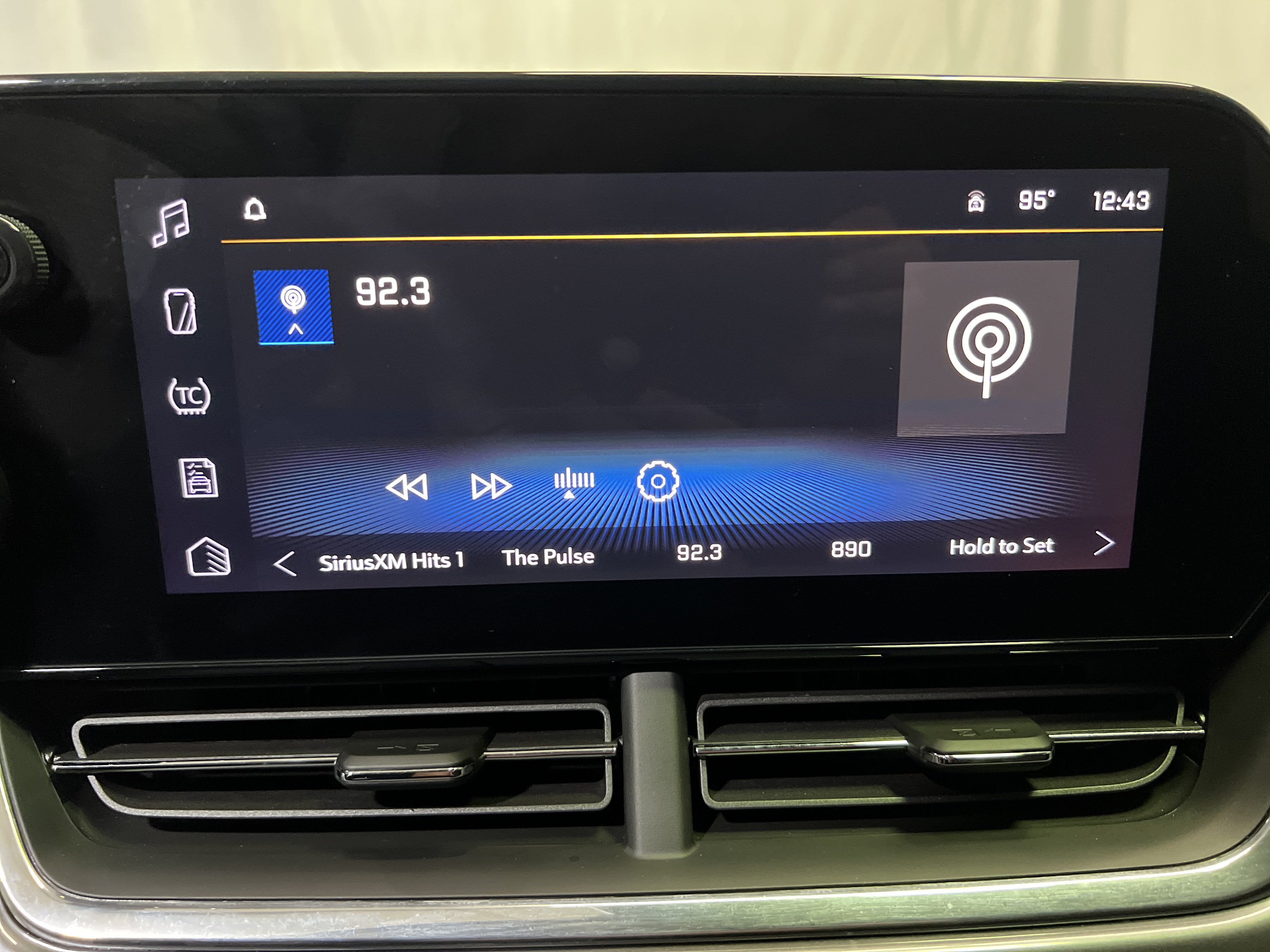 Certified 2026 Chevrolet Trax ACTIV w/ Sunroof Package FWD image 19