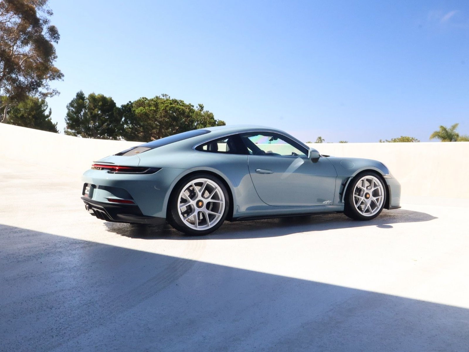 Certified 2024 Porsche 911 GT3 RS RWD image 8