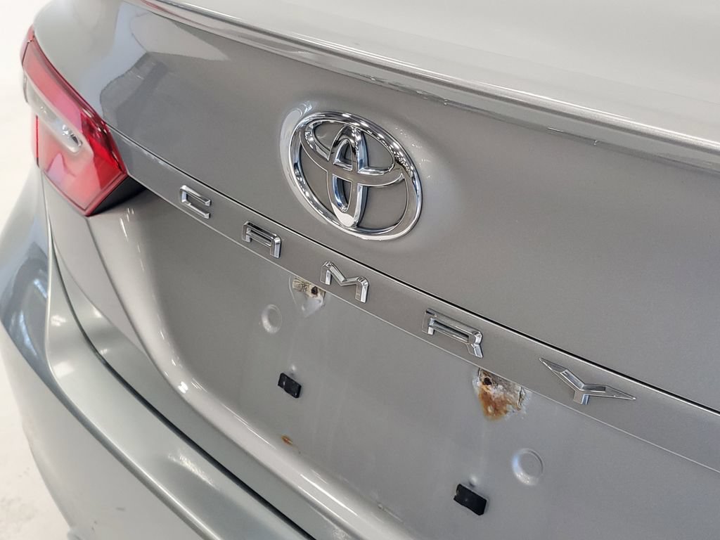 Used 2018 Toyota Camry SE FWD image 6