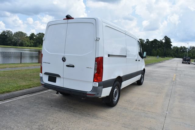 Used 2022 Mercedes-Benz Sprinter 1500 image 4