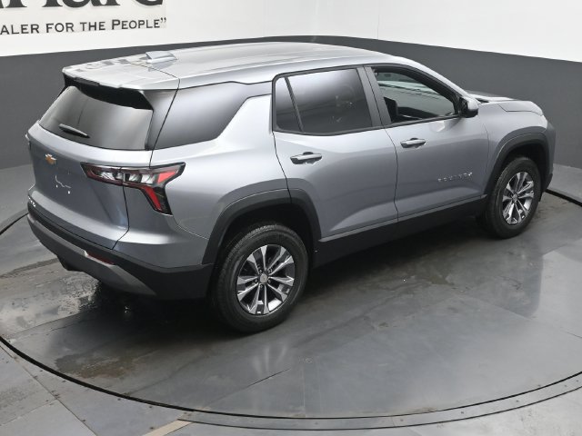 New 2027 Chevrolet Equinox LT FWD image 18