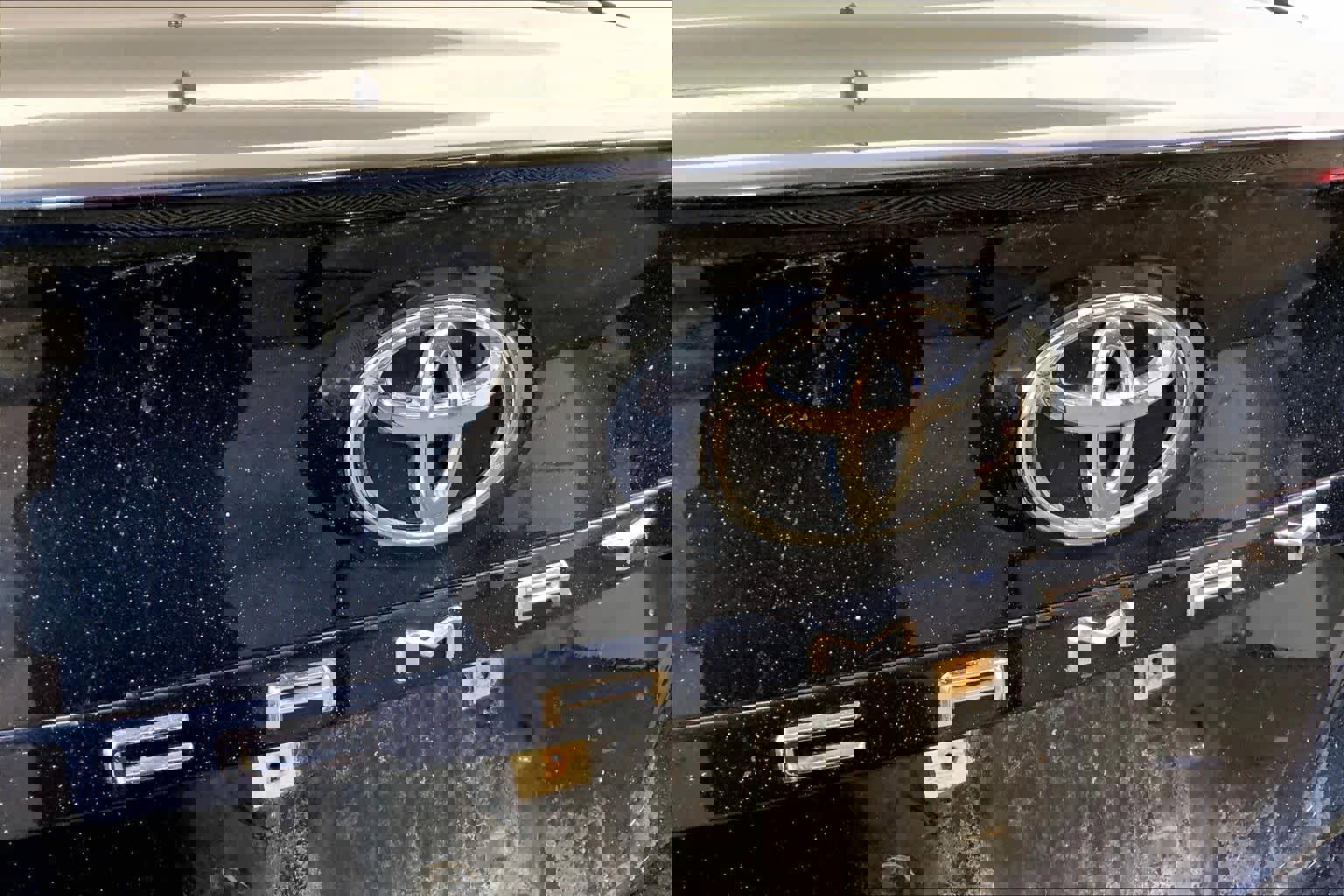 Used 2021 Toyota Camry XSE w/ Carpet Mat Package (TMS) image 31