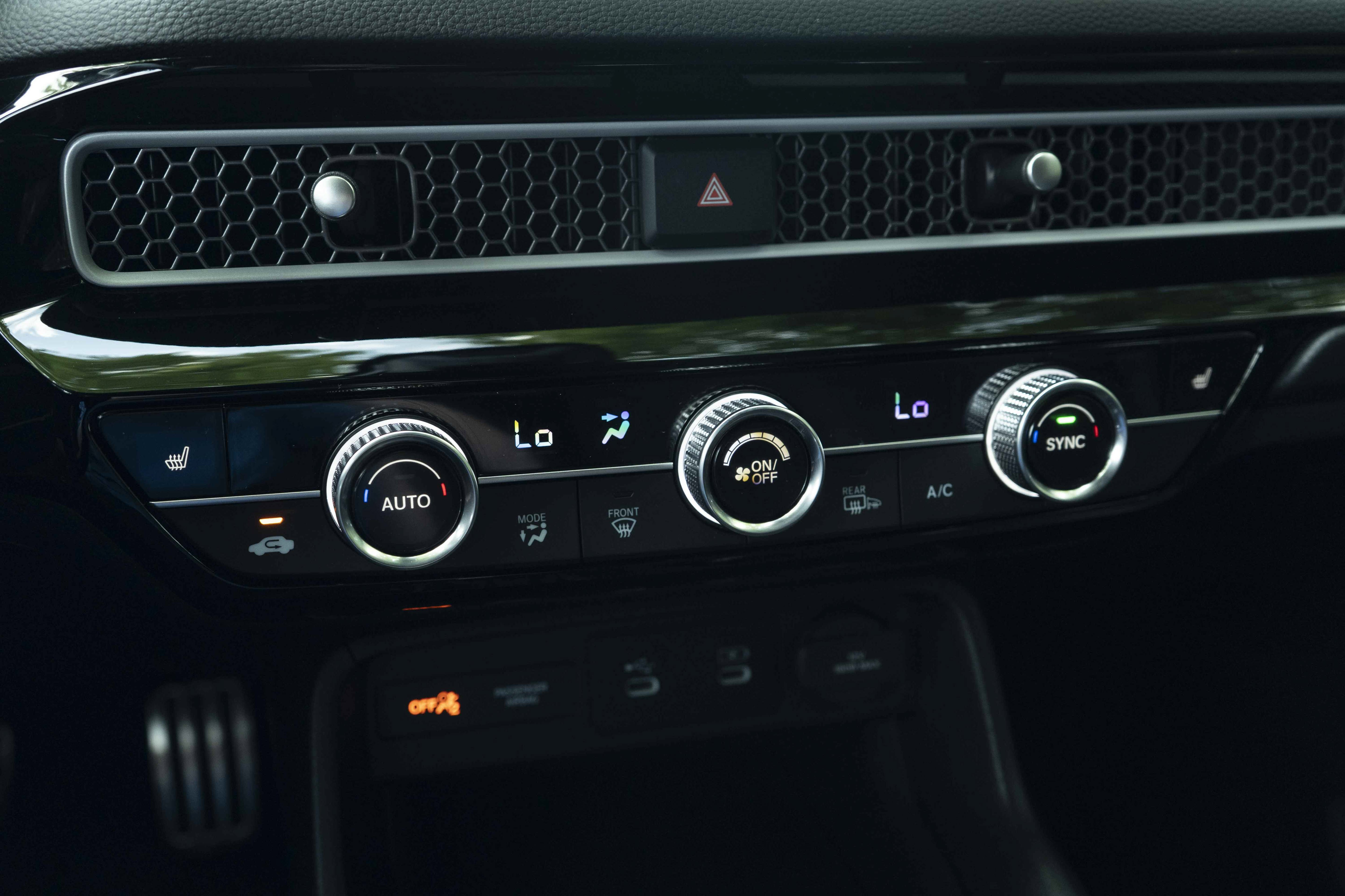 Certified 2025 Honda Civic FWD Hybrid Sedan image 33
