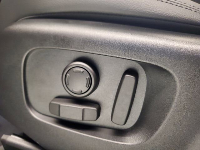 Used 2026 Land Rover Range Rover Velar Dynamic SE image 17