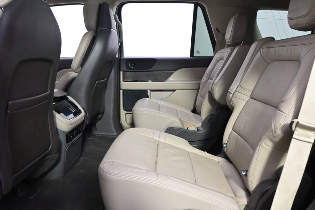 Certified 2023 Lincoln Navigator Reserve w/ Monochromatic Package image 22