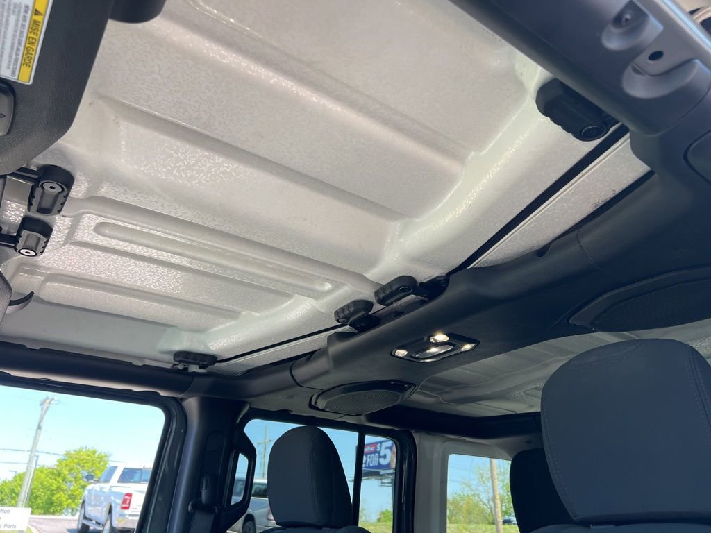 Used 2021 Jeep Wrangler Unlimited Sahara w/ Uconnect 4C Nav & Sound Group AWD/4WD image 34