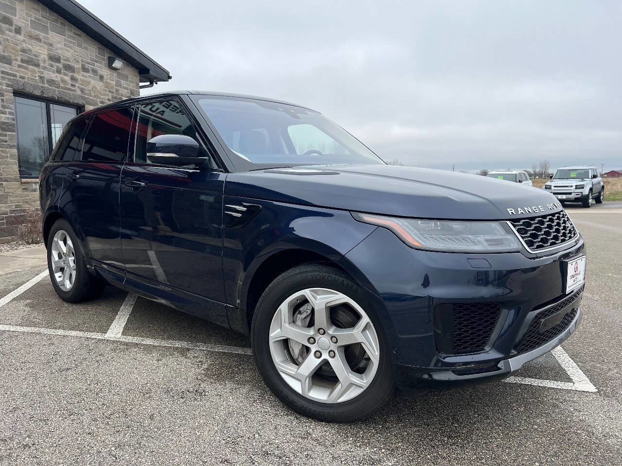 Used 2019 Land Rover Range Rover Sport HSE image 3