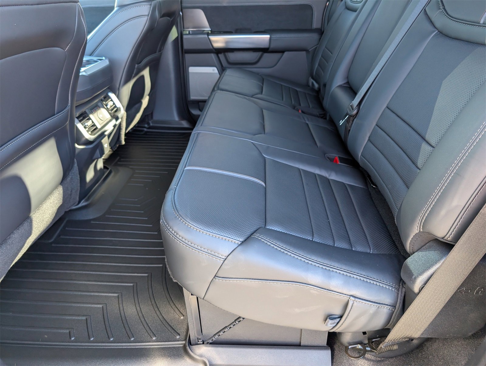 New 2026 Ford F150 Platinum w/ Equipment Group 701A Base image 31