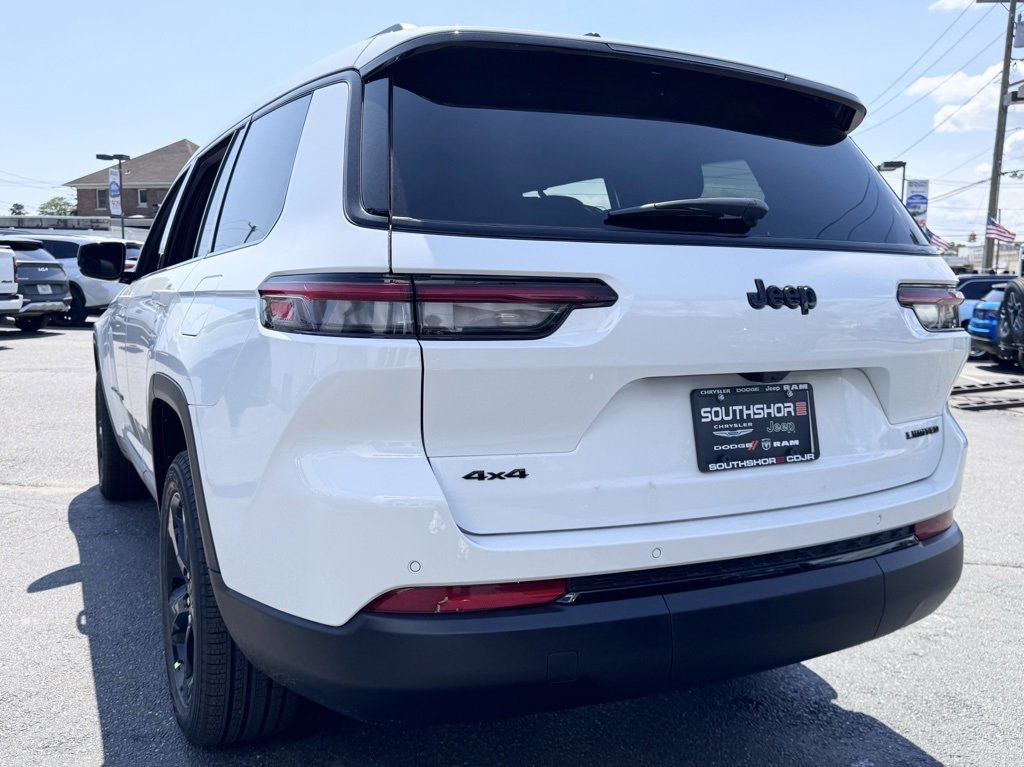 New 2025 Jeep Grand Cherokee Limited w/ Black Appearance Package image 5