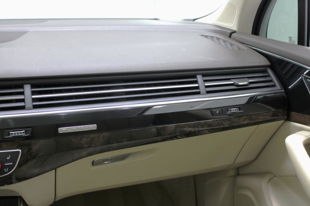 Used 2017 Audi Q7 3.0T Prestige w/ Prestige Package image 58