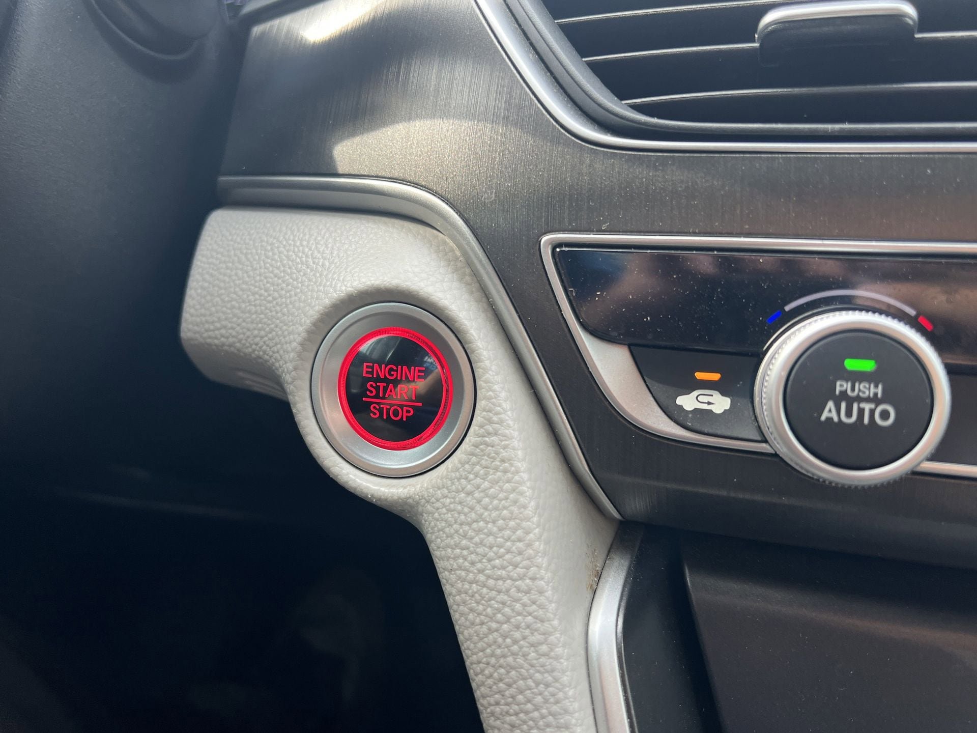 Used 2018 Honda Accord LX image 6