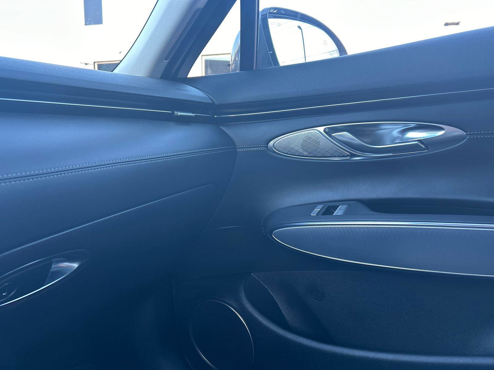 Used 2023 Genesis GV70 2.5T w/ Select Package image 20