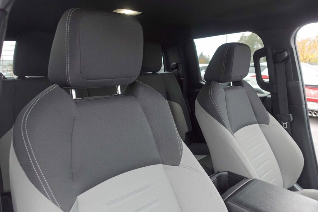 Certified 2025 Toyota Tacoma TRD Off-Road image 15