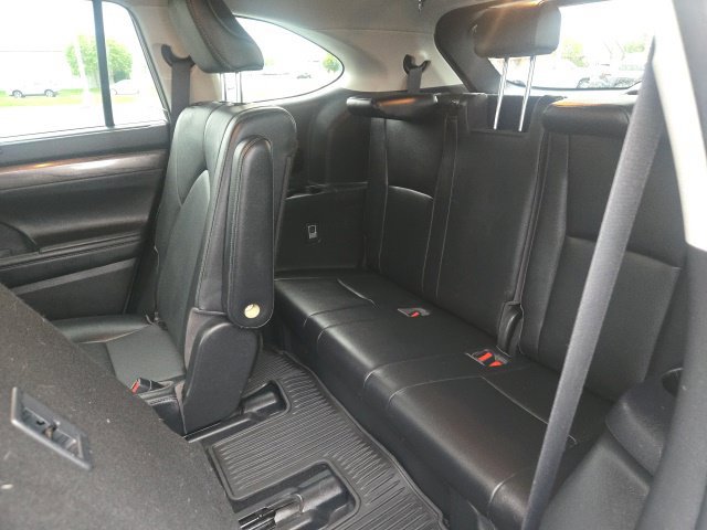 Used 2020 Toyota Highlander Limited AWD/4WD image 26