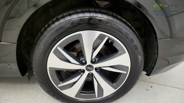 Used 2024 Audi Q8 e-tron Premium Plus w/ Premium Plus Package AWD/4WD image 92