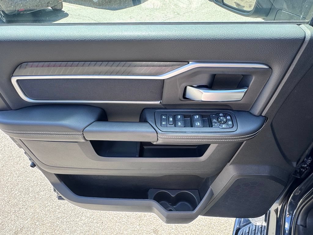 New 2026 RAM 2500 Big Horn AWD/4WD image 8