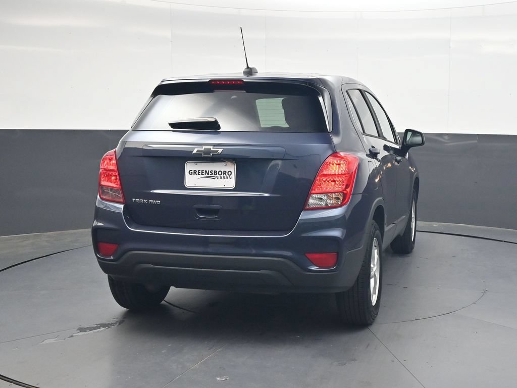 Used 2019 Chevrolet Trax LS w/ Tint and Cruise Package AWD/4WD image 5