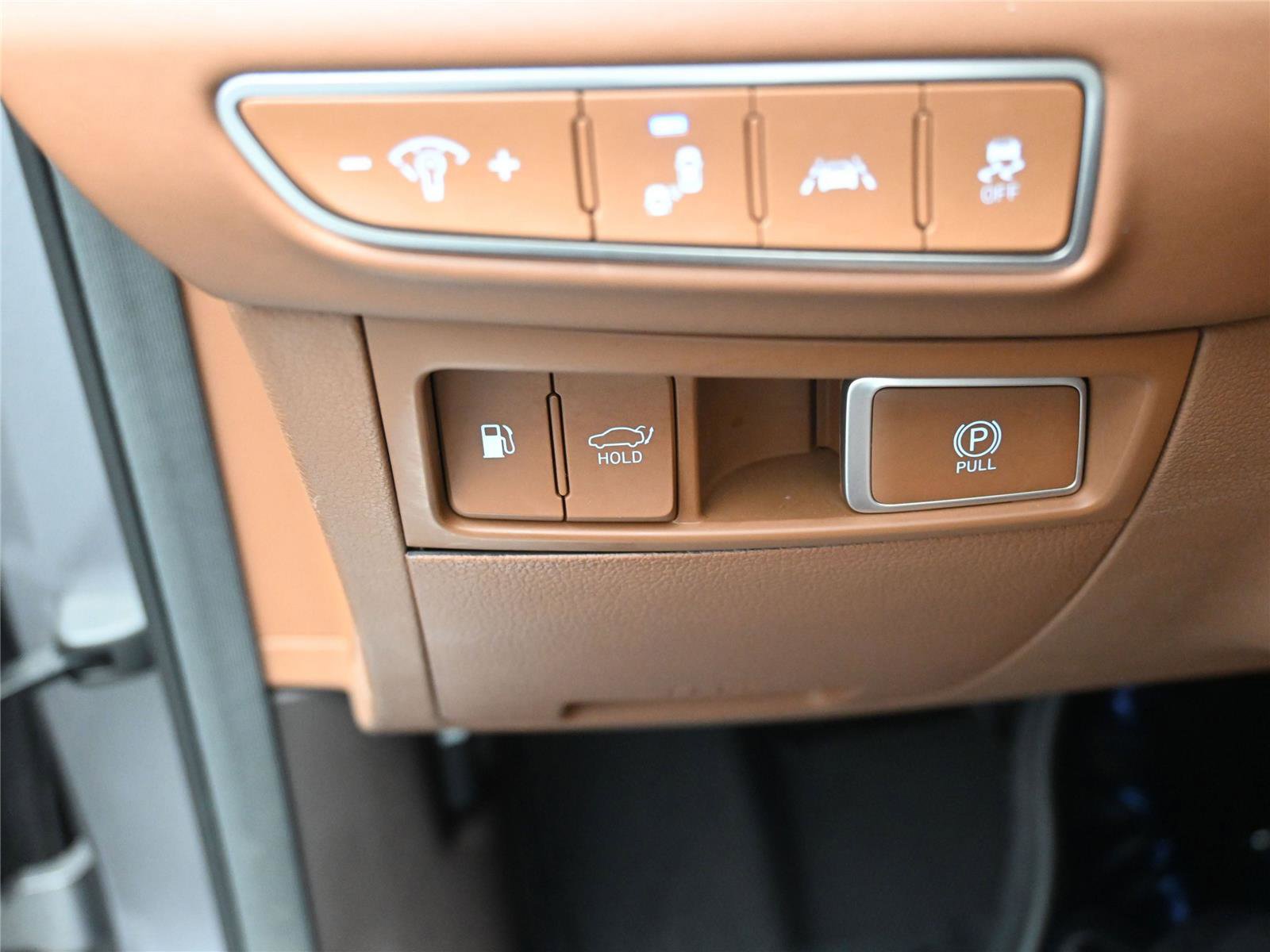 Used 2021 Genesis G90 3.3T Premium image 23