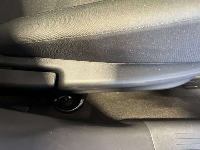 Used 2025 Nissan Kicks Play S FWD image 20