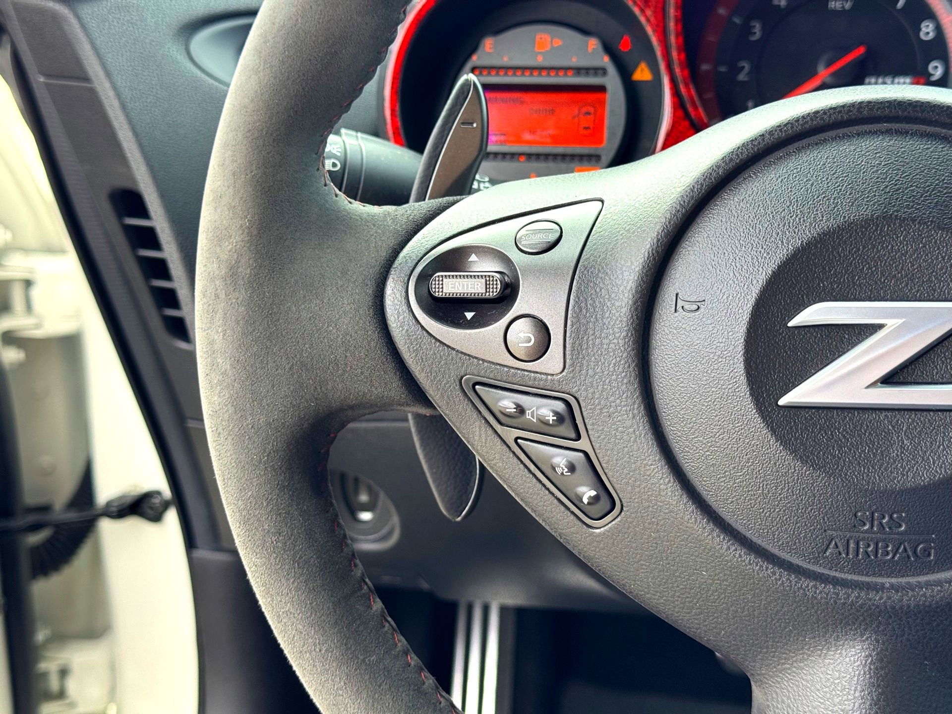 Used 2017 Nissan 370Z NISMO image 27