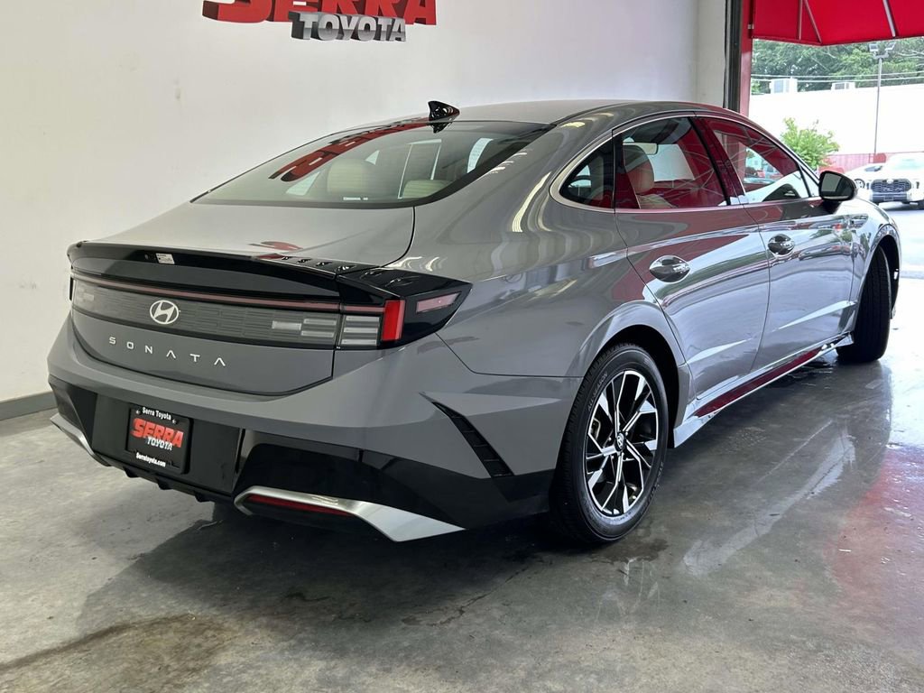 Used 2024 Hyundai Sonata SEL FWD image 3