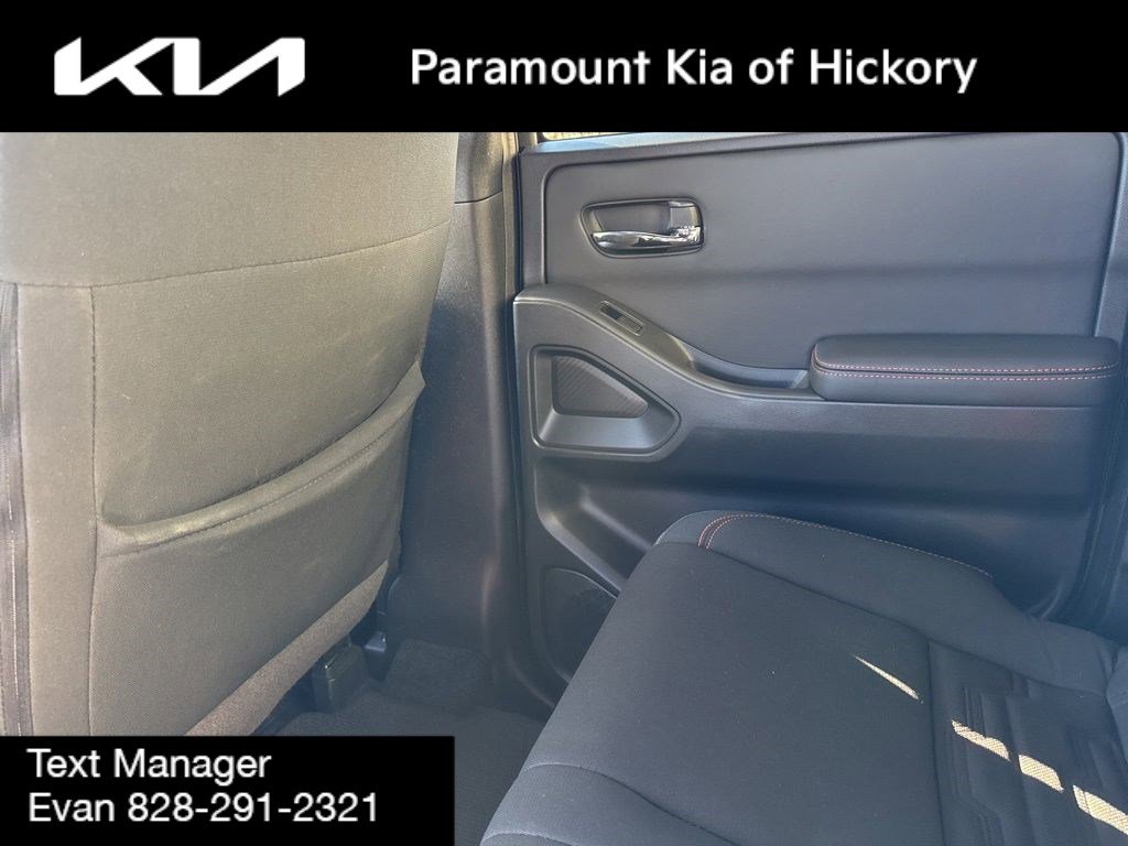Used 2024 Nissan Frontier Pro-X w/ Technology Package image 17