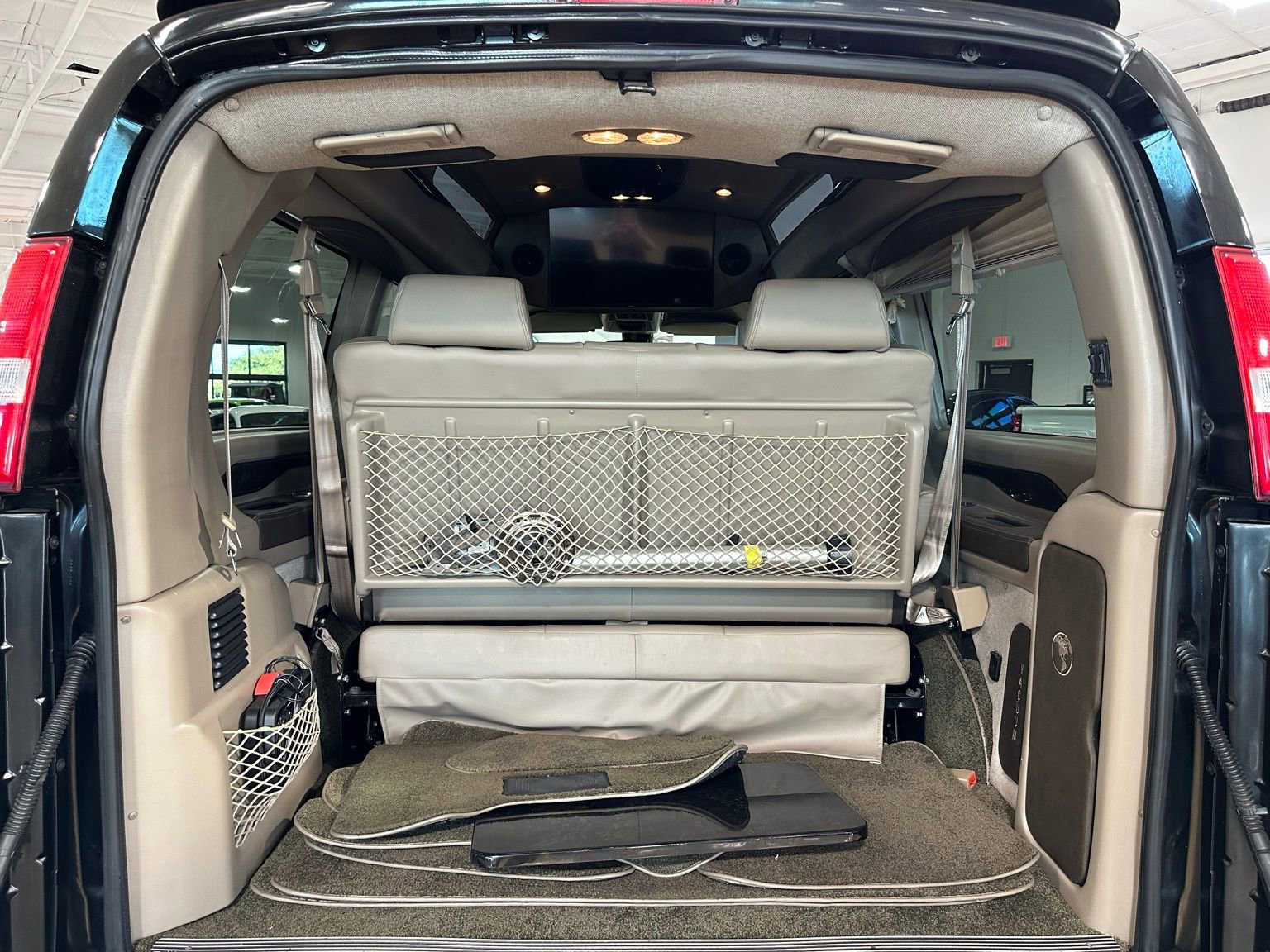 Used 2021 Chevrolet Express 2500 LS w/ Enhanced Convenience Package image 50