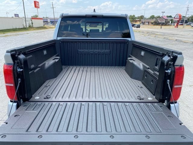 New 2026 Toyota Tacoma TRD Sport w/ TRD Sport Upgrade Package AWD/4WD image 5