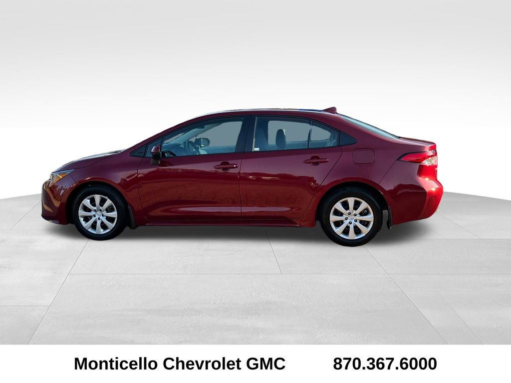 Used 2025 Toyota Corolla LE image 6