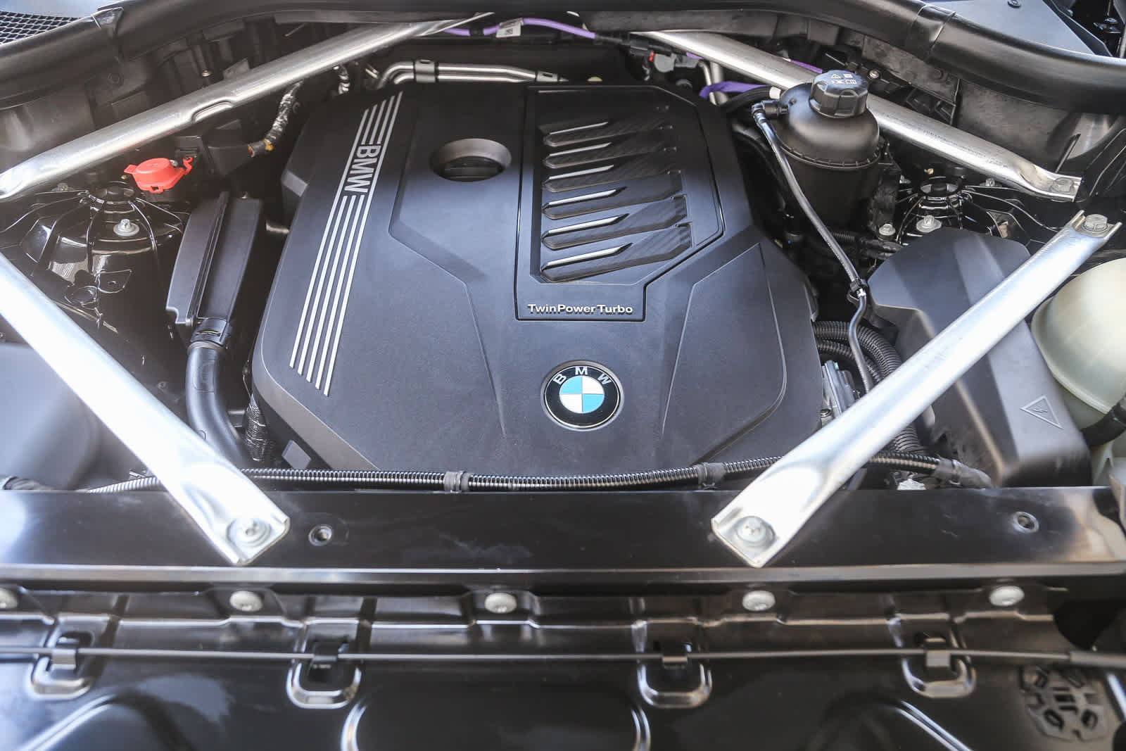 Certified 2023 BMW X6 xDrive40i w/ M Sport Package image 24