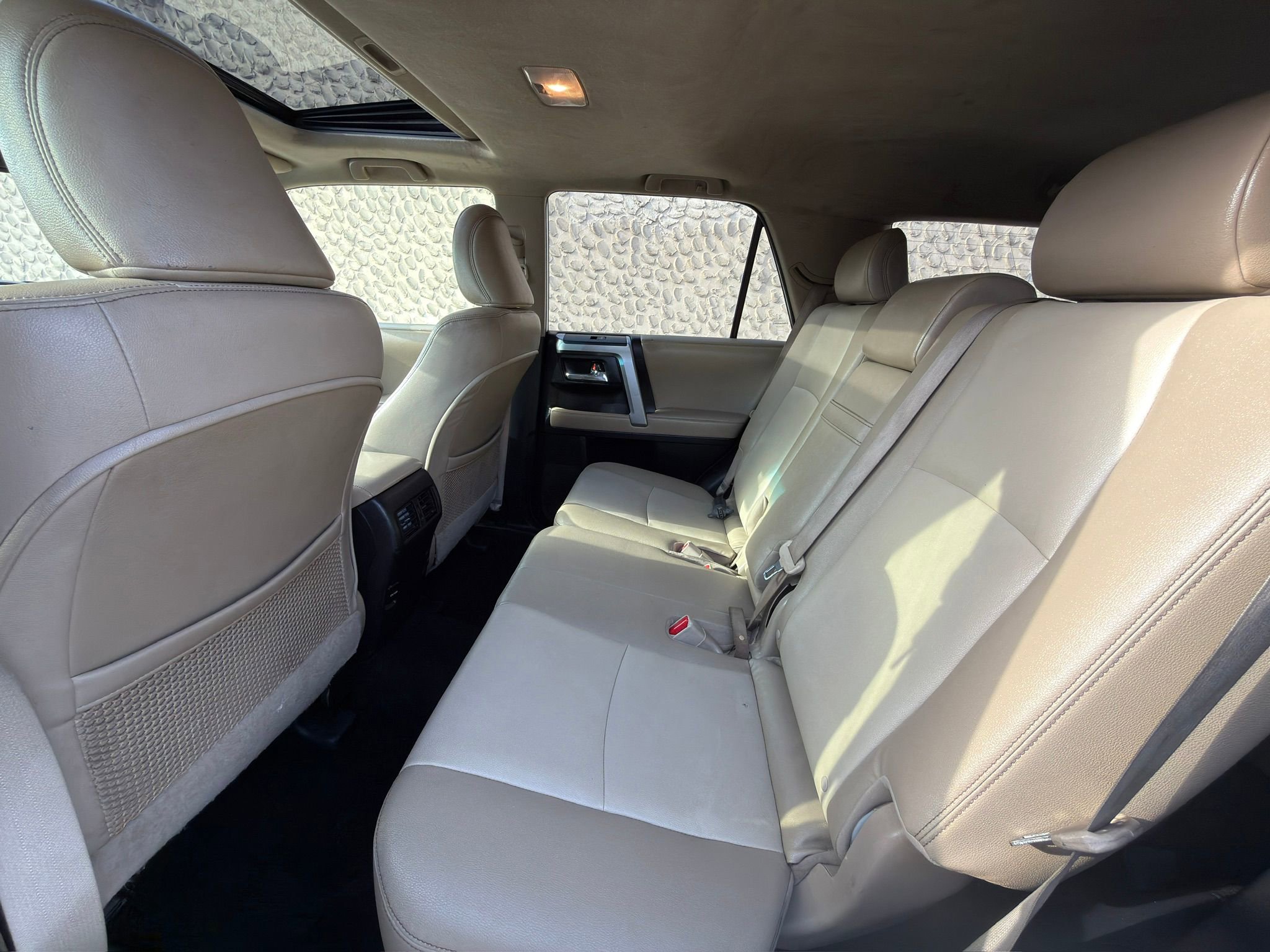 Used 2016 Toyota 4Runner SR5 Premium image 24