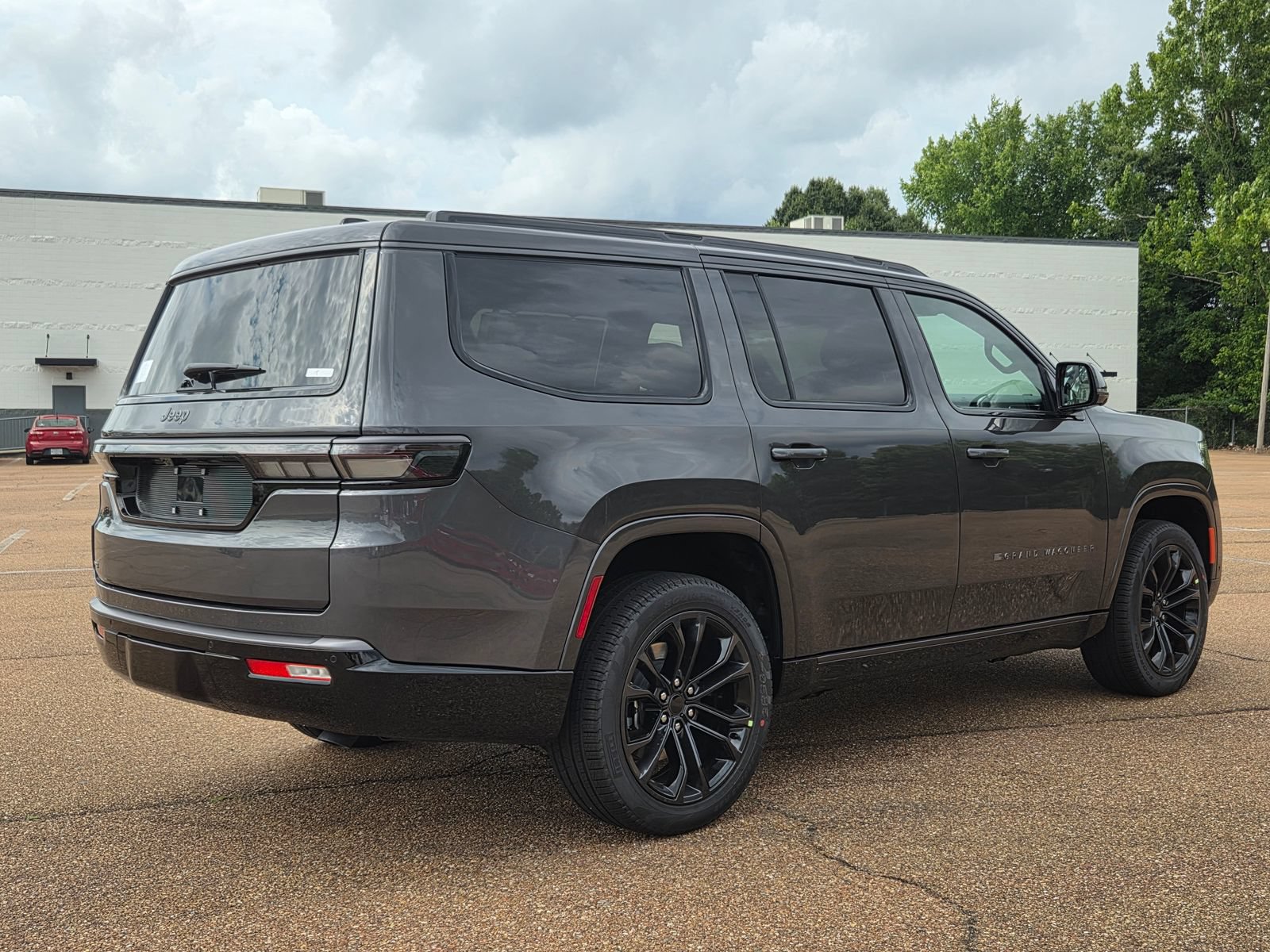 New 2026 Jeep Grand Wagoneer Summit AWD/4WD image 3