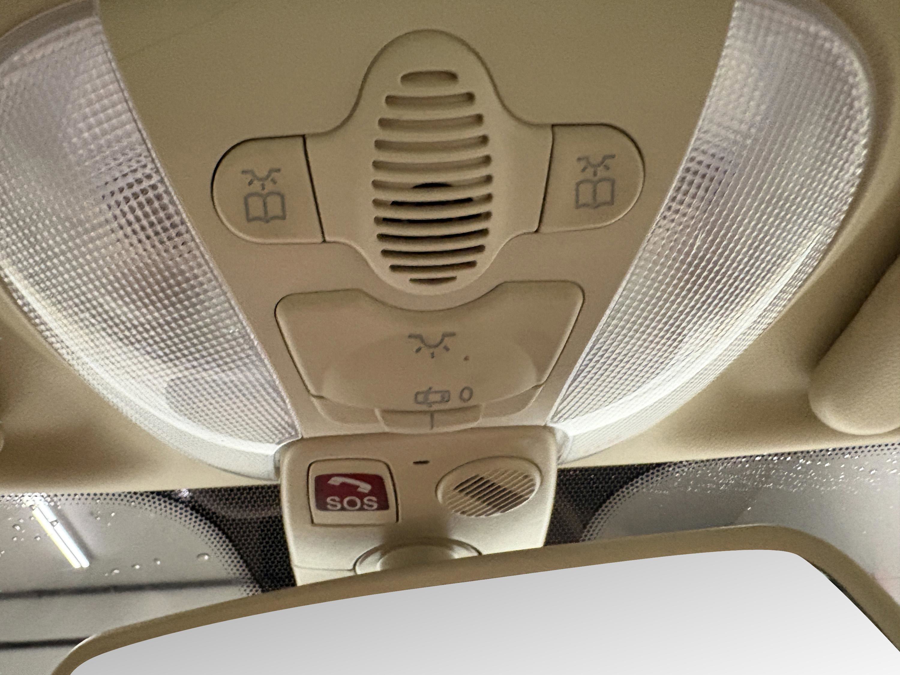 Used 2011 Mercedes-Benz SL 550 image 38