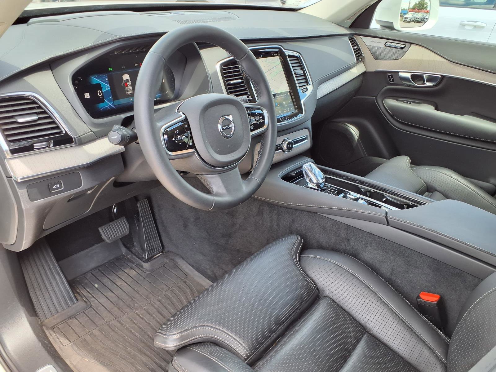Used 2024 Volvo XC90 B6 Ultimate w/ Protection Package Premier AWD/4WD image 20