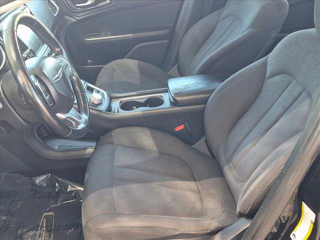 Used 2016 Chrysler 200 Limited w/ Anniversary Edition FWD image 16
