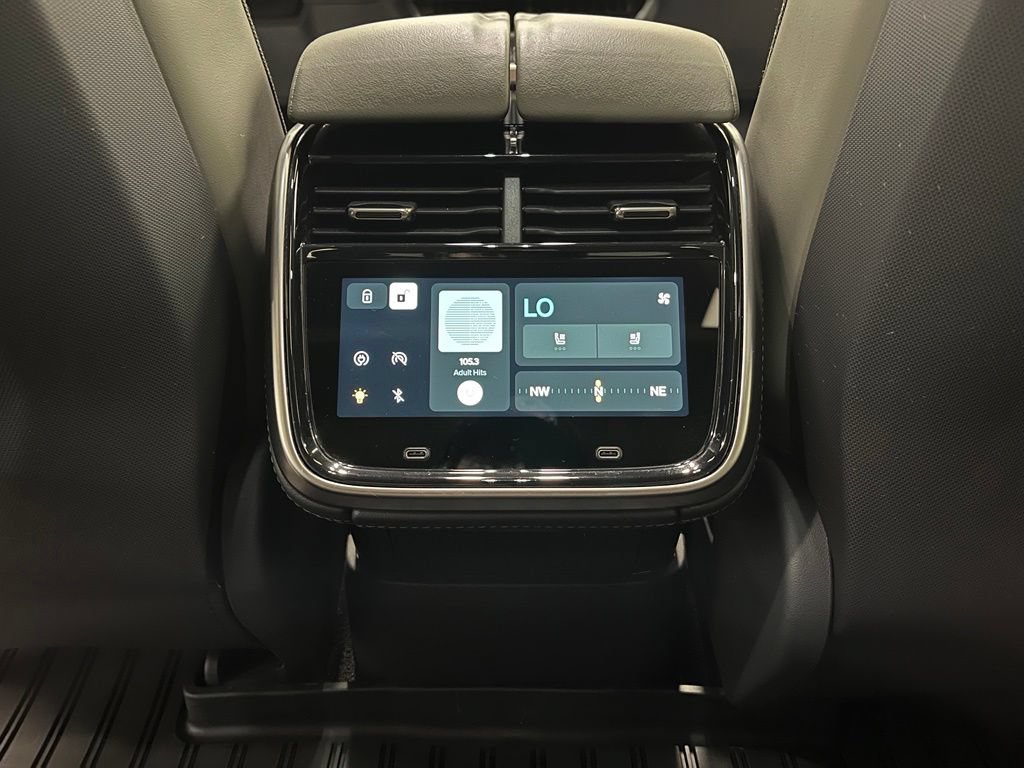 Used 2023 Rivian R1T Adventure AWD/4WD image 16