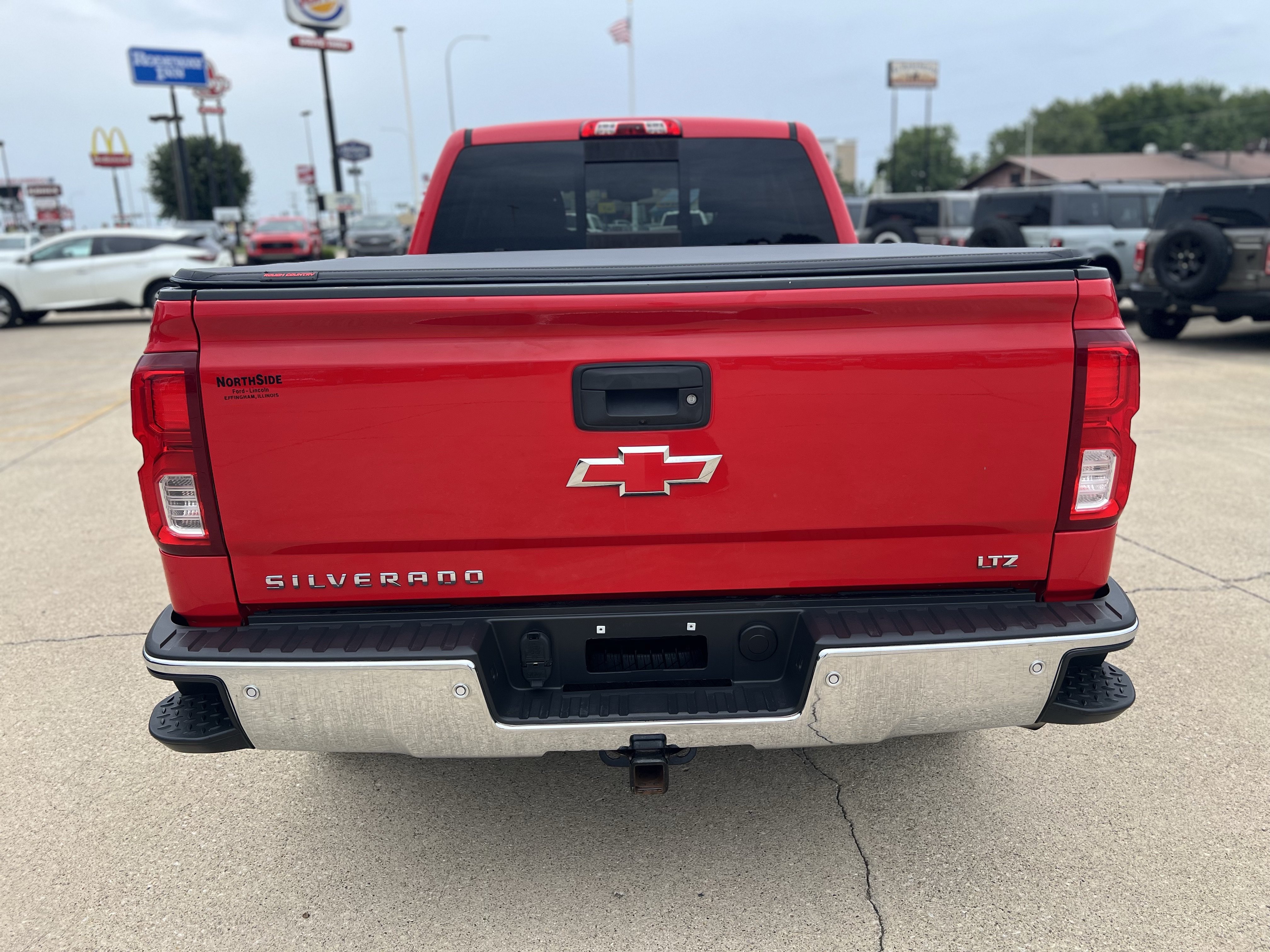 Used 2016 Chevrolet Silverado 1500 LTZ w/ LTZ Plus Package AWD/4WD image 16